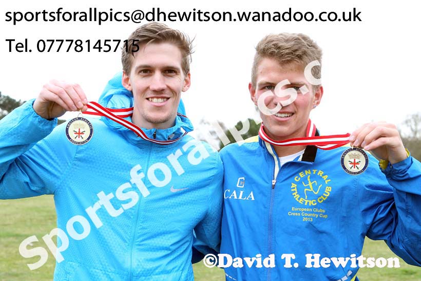 Ieuan Thomas (Cardiff) (left) and Andrew Butchart (Central) equal fasted long leg in the National 12 Stage Relay, National 12 and 6 Stage Relays, Sutton Park, Birmingham. Photo: David T. Hewitson/Sports for All Pics